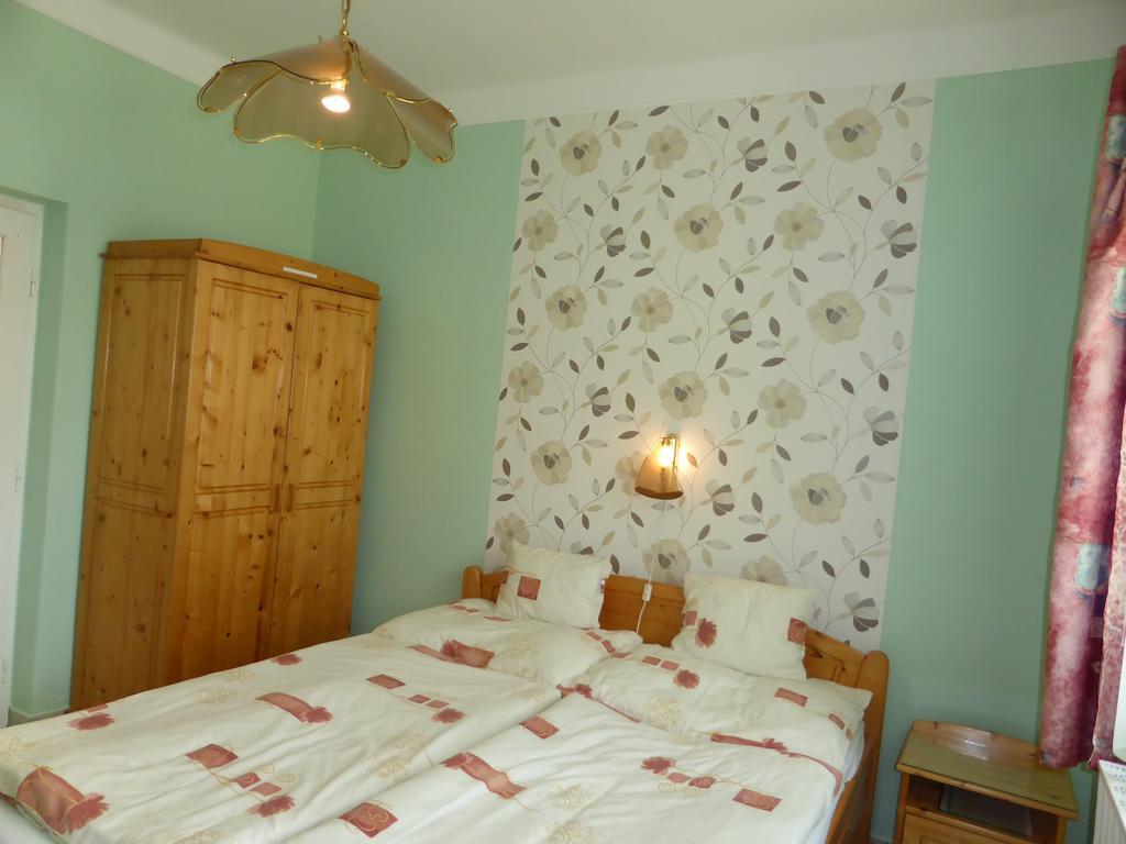 Napfeny Apartman Es Vendeghaz Egerszalok Exterior photo