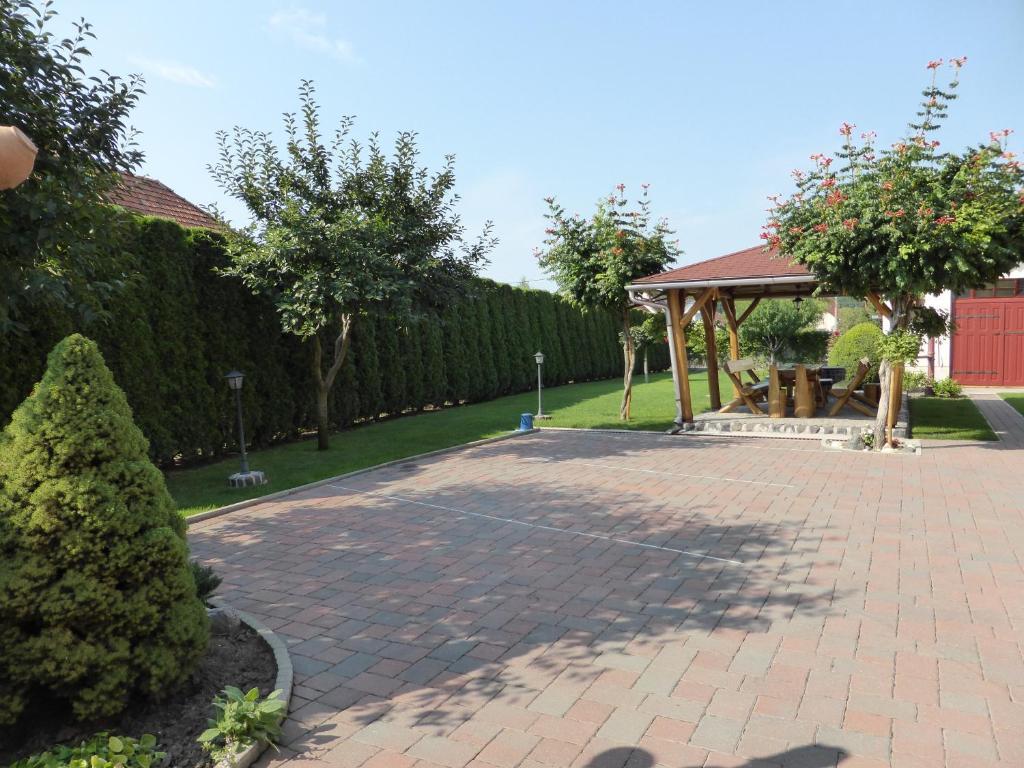Napfeny Apartman Es Vendeghaz Egerszalok Exterior photo