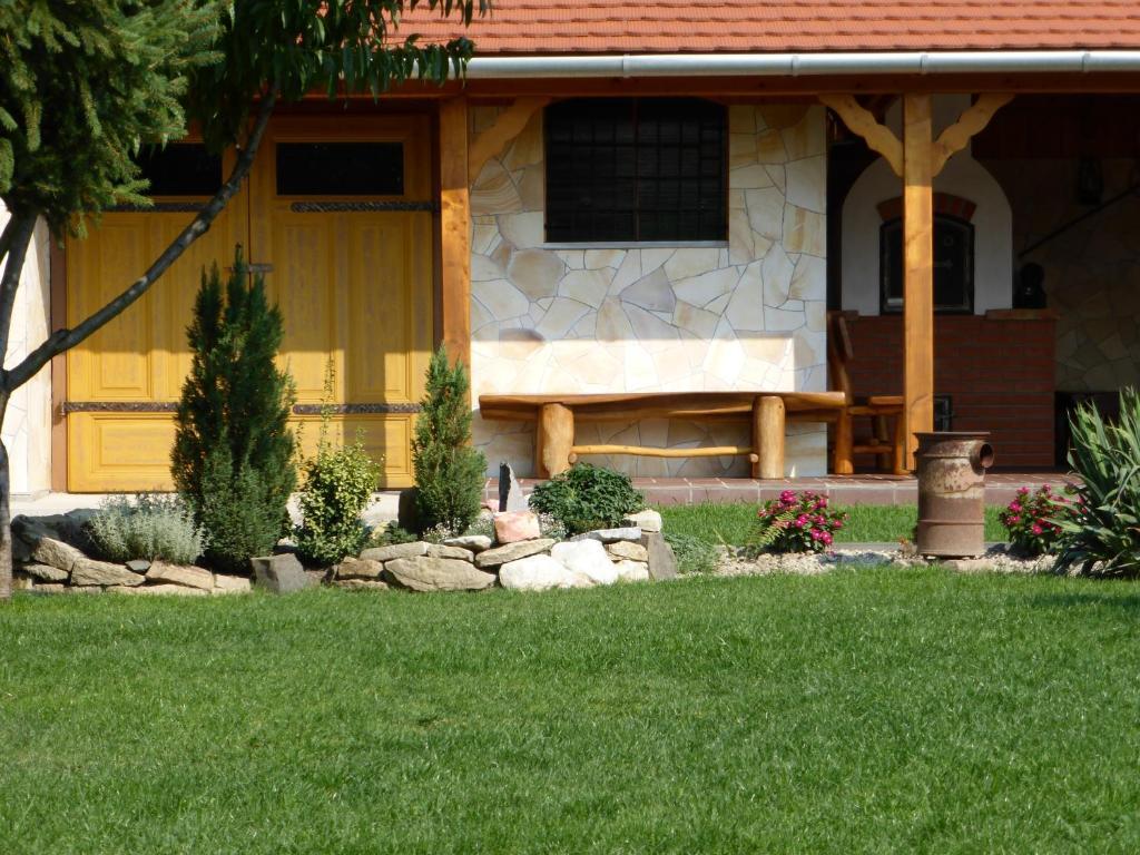 Napfeny Apartman Es Vendeghaz Egerszalok Exterior photo